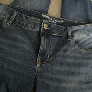 MAURICES M jeans- size 14W  Short